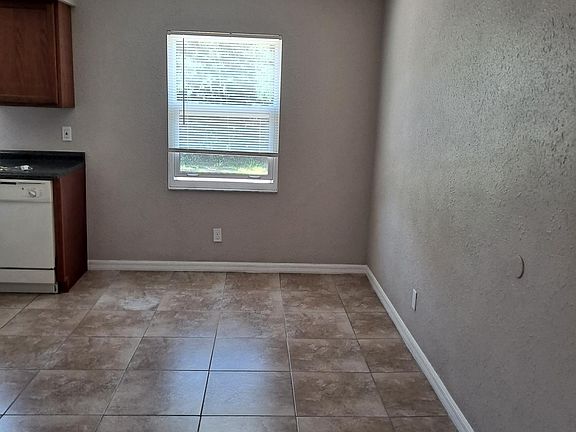 2nd image of 165 Beaty Ct #165
