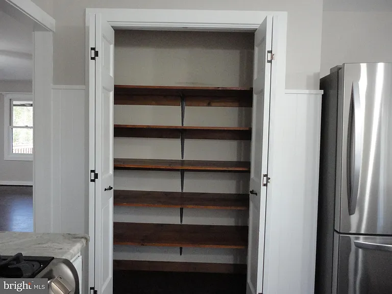 814 Rustic Ln — Photo 22