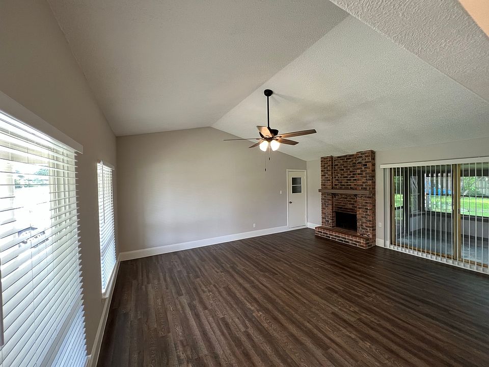 1st image of 2 Westglen Pl