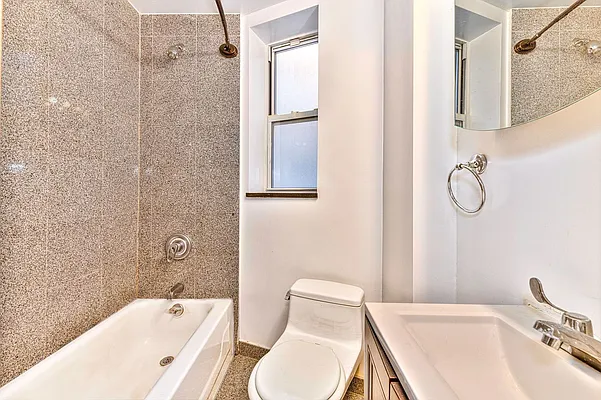 Rented by Bond New York | media 8