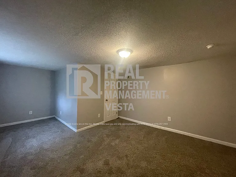 444 Corbin Ave — Photo 17
