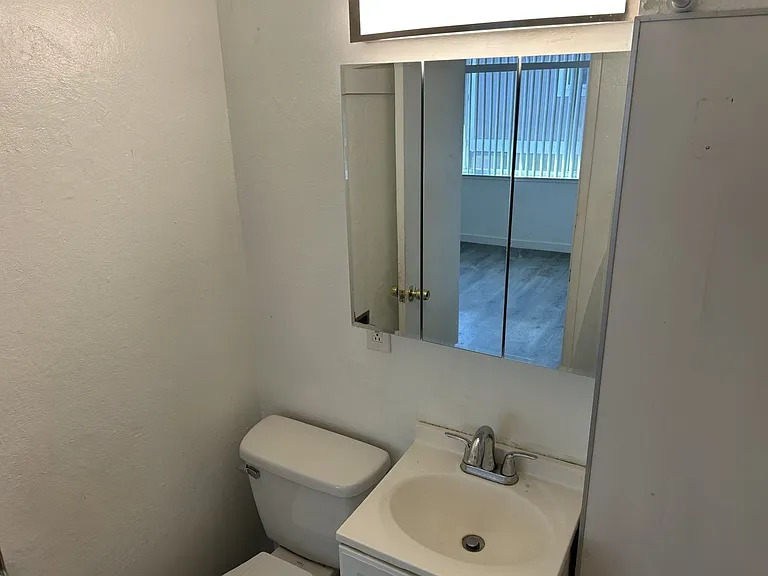 218 Mississippi St #E — Photo 8