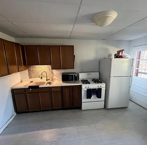 4467 Elmbank Ave #2A — Photo 2