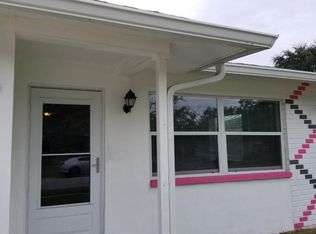 2946 Saint John Dr, Clearwater, FL 33759