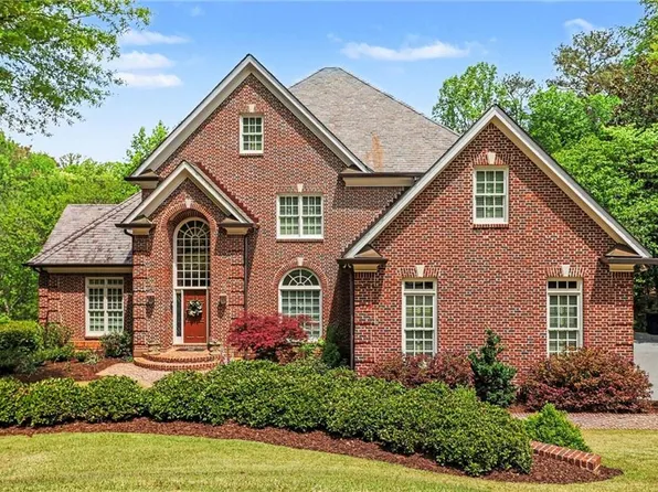 1645 Misty Oaks Dr, Sandy Springs, GA 30350