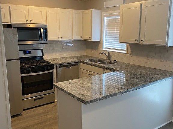 5th image of 511 Boyett St APT 1