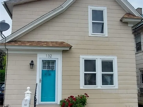 132 Lake Shore Dr W, Dunkirk, NY 14048