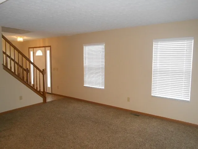 206 Aston Ct — Photo 7