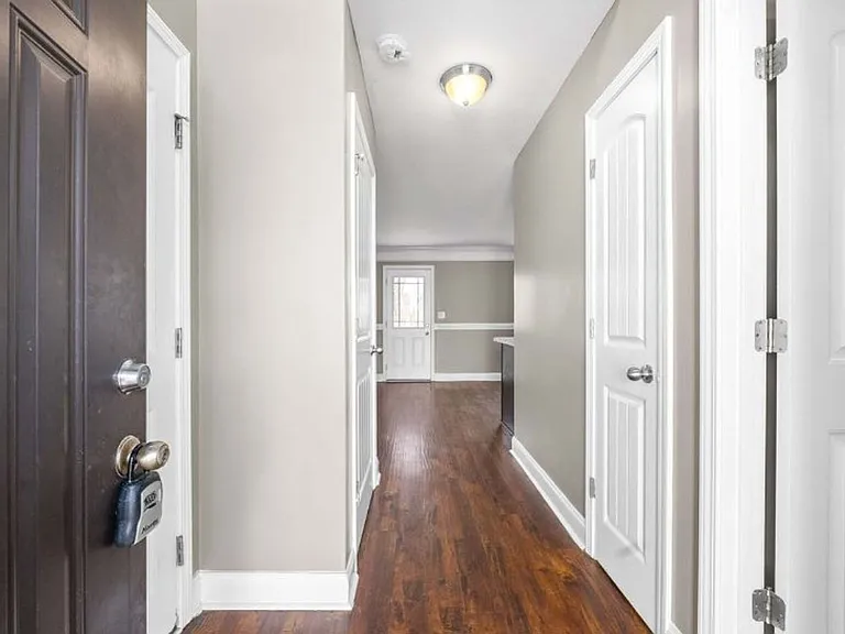 1103 Medallion Ct — Photo 2