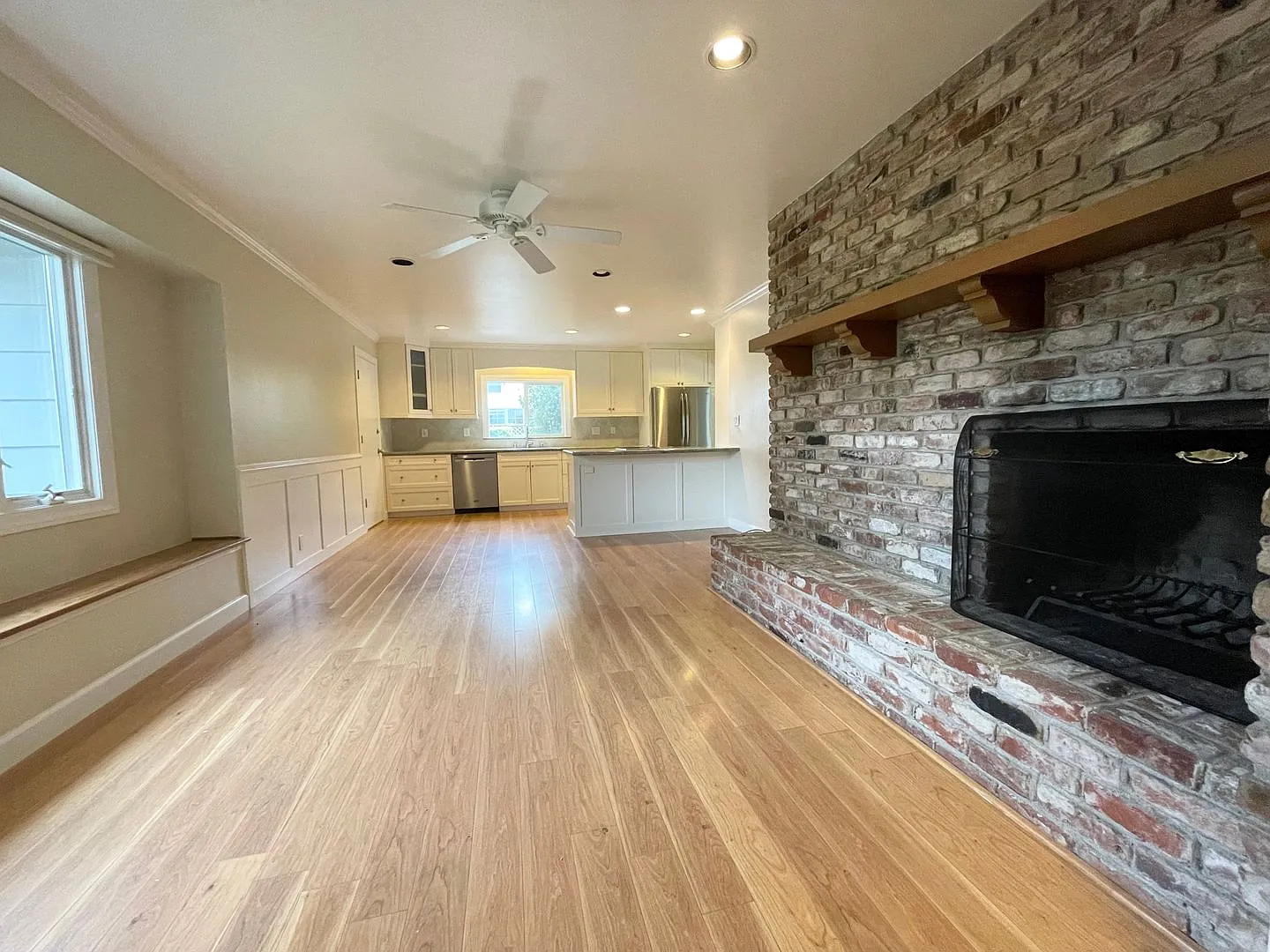 Beautifully Updated 3 Bed 2 Bath Los Altos Home - Commuter's Dream! — Photo 2