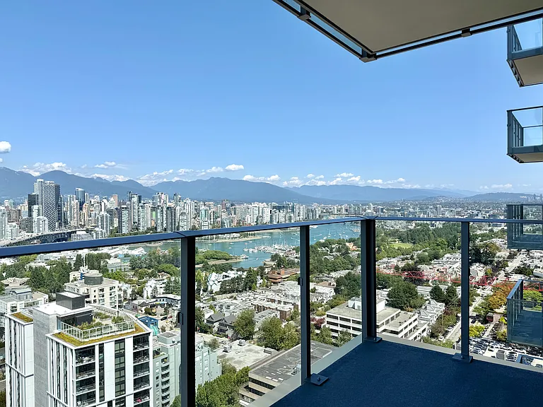 2488 Granville St — Photo 131
