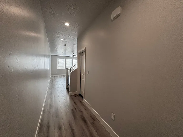 1073 S 4380 W — Photo 16