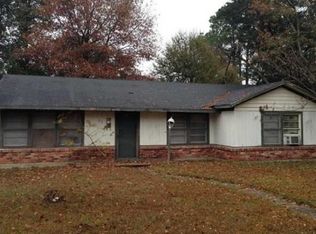 207 Garland Ave, Opelousas, LA 70570