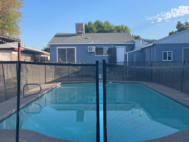721 Wilson Ave — Photo 13