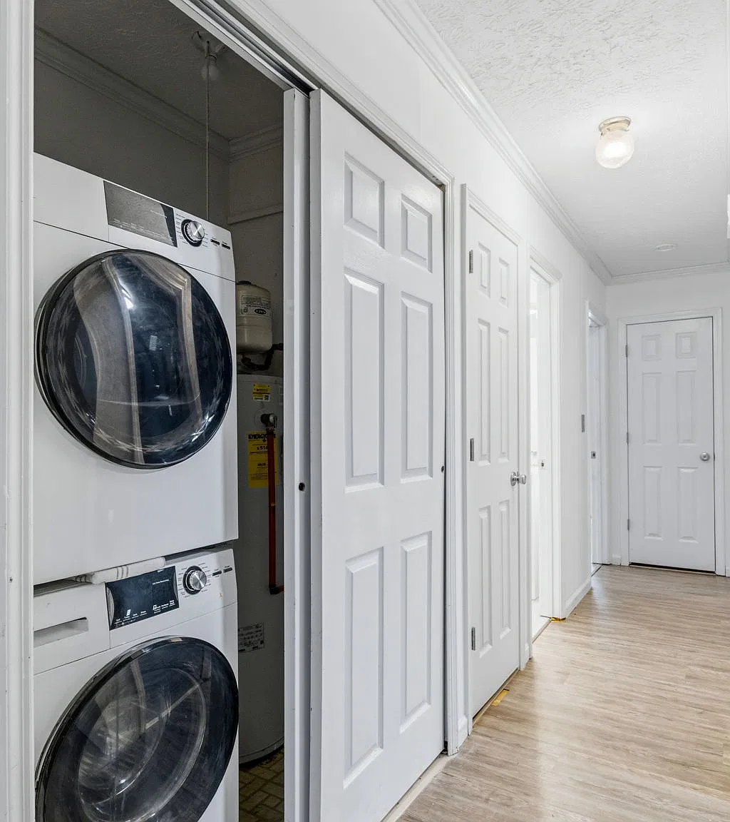 3 bed, 1352 sqft, $1,700 — Photo 4