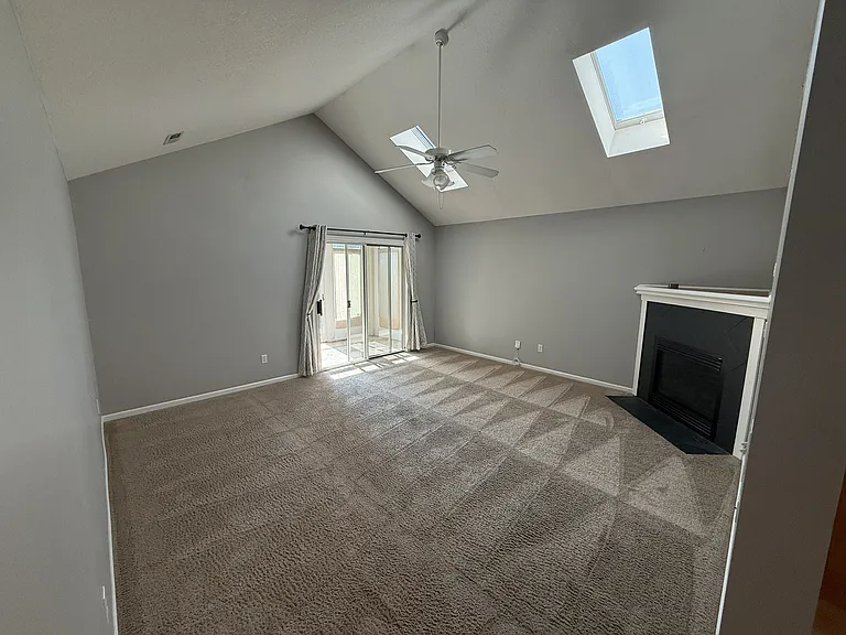 1518 Legend Trail Dr #B — Photo 8