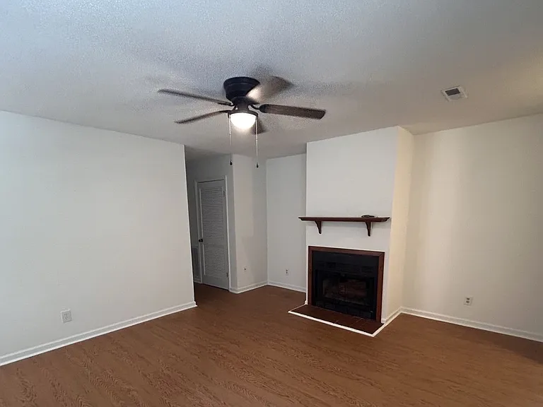 214 Miami St #A — Photo 5