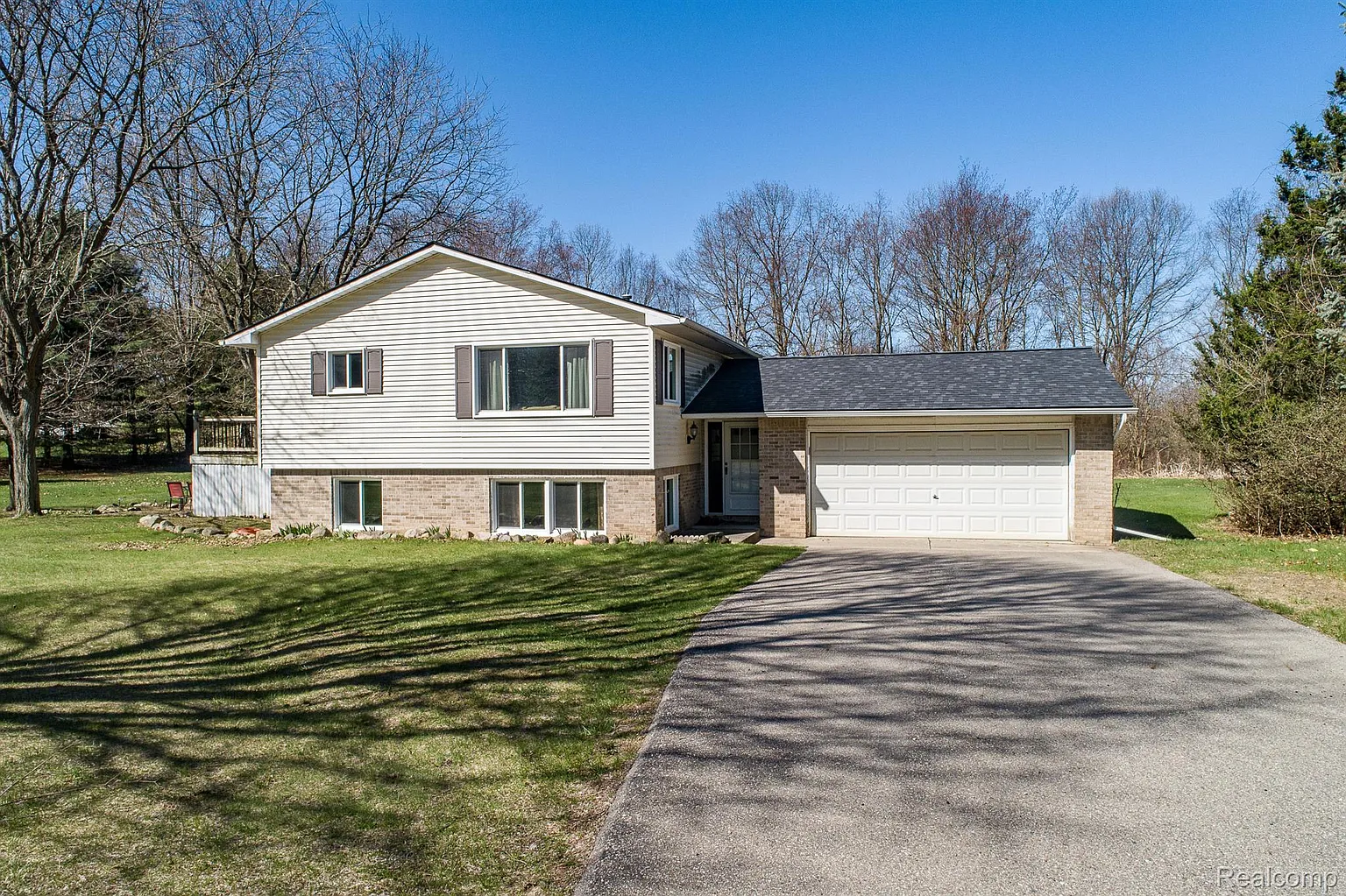 3178 Hillview Dr photo 1