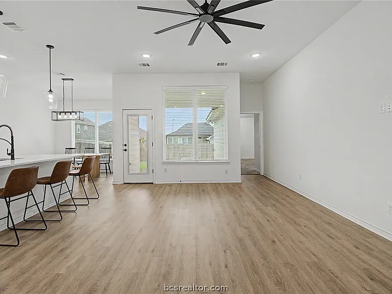 3116 Brady Ct — Photo 8