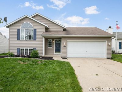 289 Prairie Run Dr NE, Cedar Springs, MI, 49319