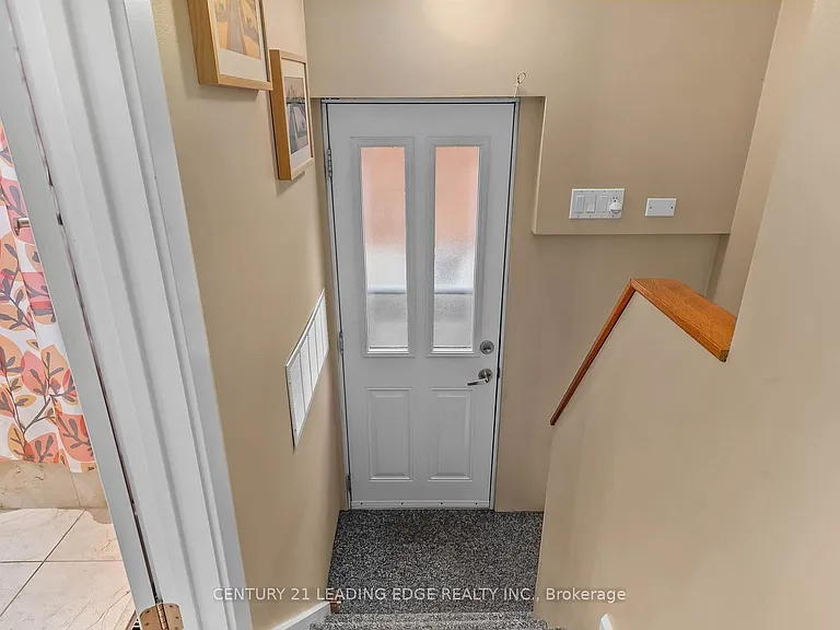 177 Fallingbrook Rd — Photo 12