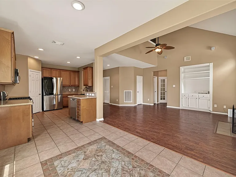 4702 Autumn Orchard Ln — Photo 17