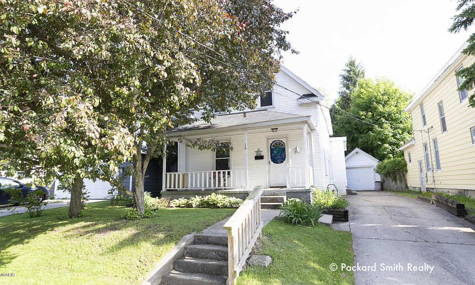 1st image of 16 Elmwood St NW