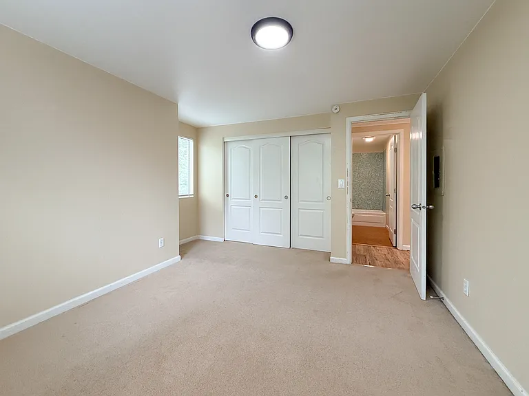 1011 156th Ave NE #C316 — Photo 9
