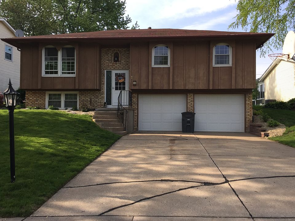 1st image of 2590 New Lexington Dr