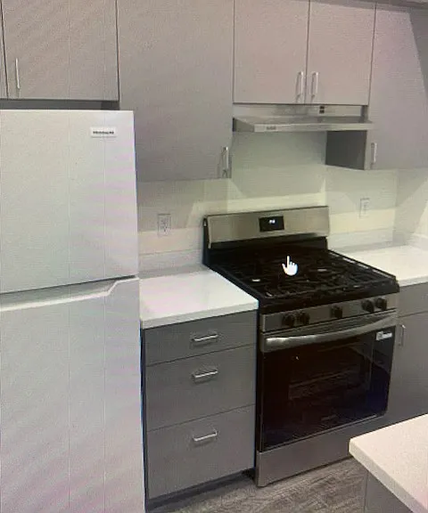 898 Guadalupe St #13 — Photo 3
