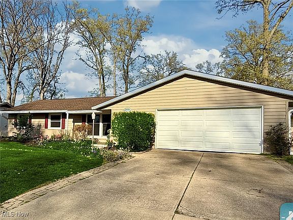 2nd image of 1351 Beechview Dr