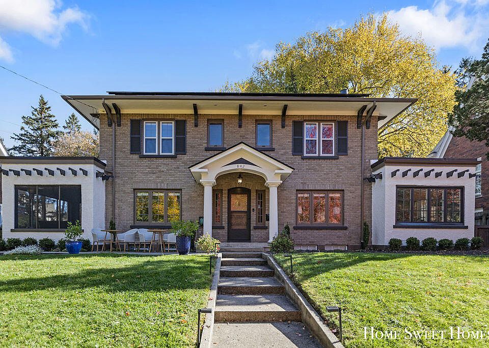 1st image of 842 Giddings Ave SE