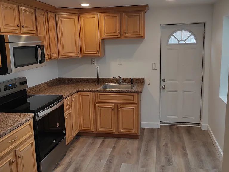 1714 E Pratt St — Photo 13