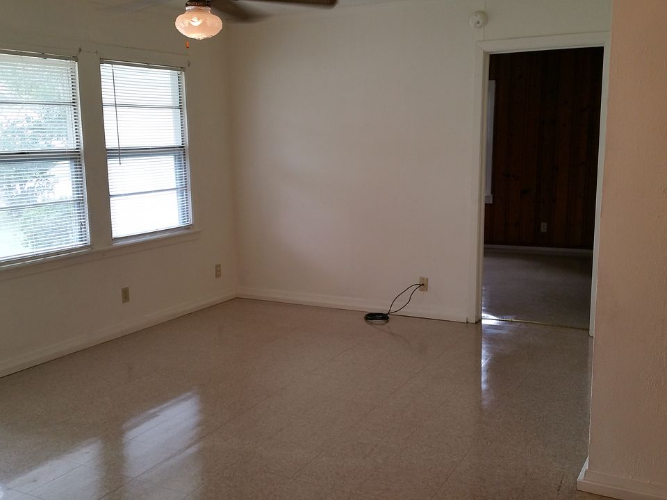 1st image of 904 Alvin Ave