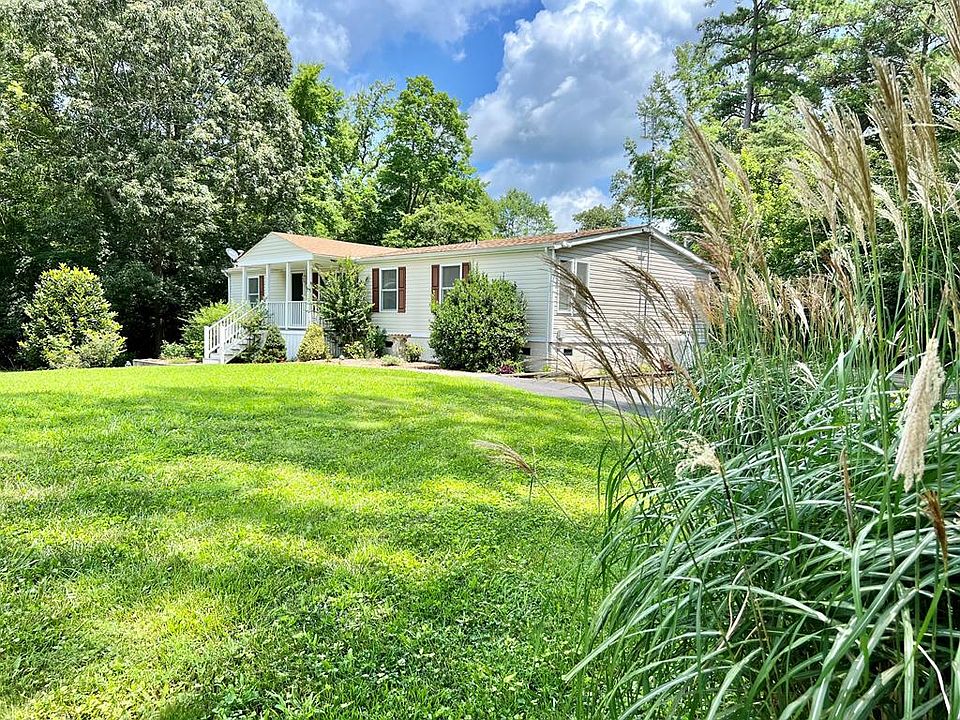 1st image of 105 Cove Ln