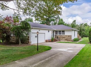 5767 Wilson Mills Rd, Highland Heights, OH 44143