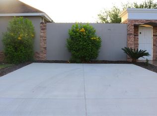 209 N 17th St, Hidalgo, TX 78557