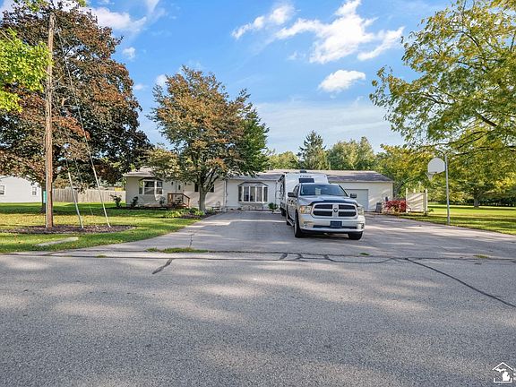 2nd image of 7860 Forrestway Dr