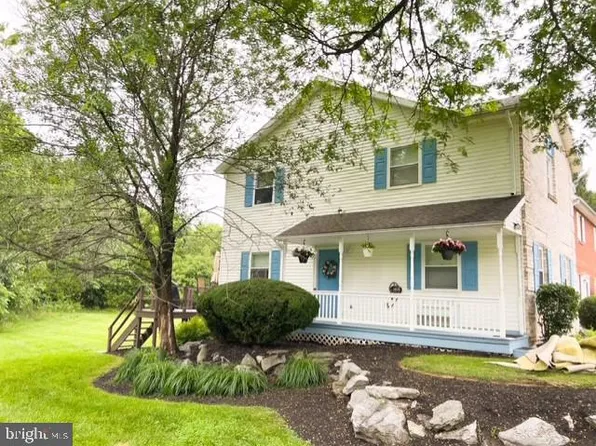 1137 Nanroc Dr, Mechanicsburg, PA 17055