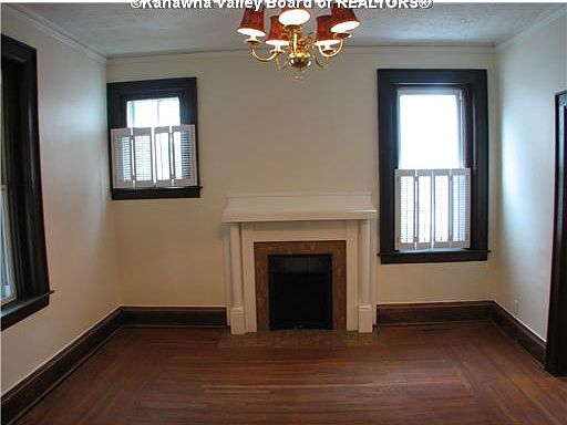 2nd image of 520 Grant St