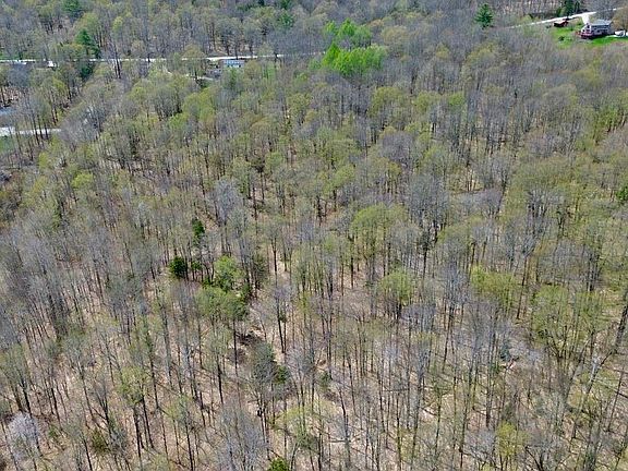 4th image of 220 Middle Road