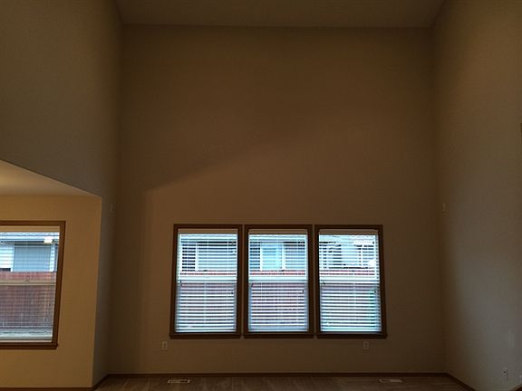 5th image of 17814 25th Ave E