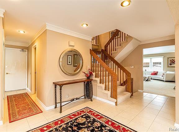 3rd image of 30304 Stratford Ct