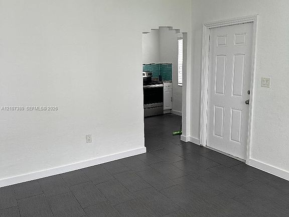 3rd image of 154 SW 18th Ct #2