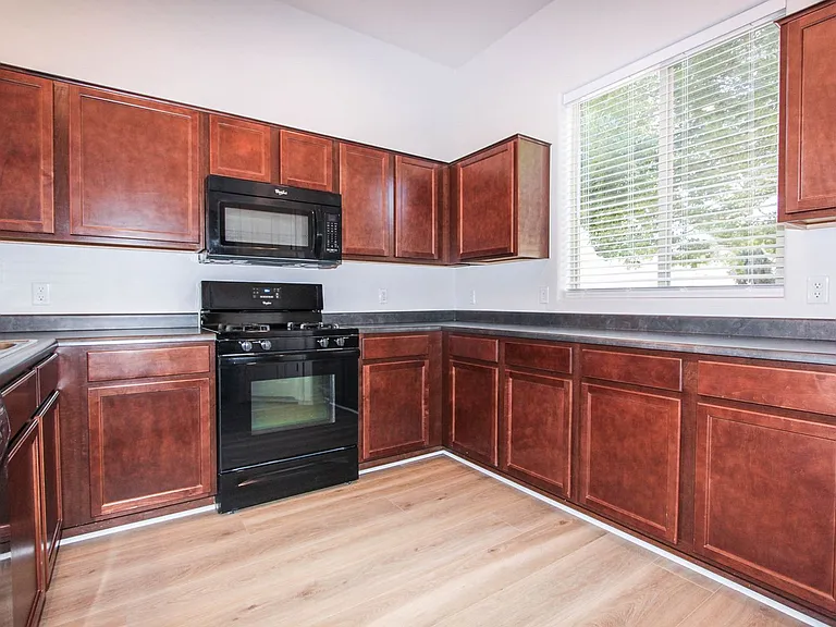 6318 E Boothwyn St — Photo 5