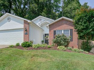 32 Bedding Pl, Johnson City, TN 37604