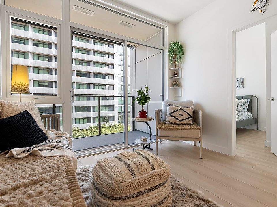1st image of 13573 98a Ave #411