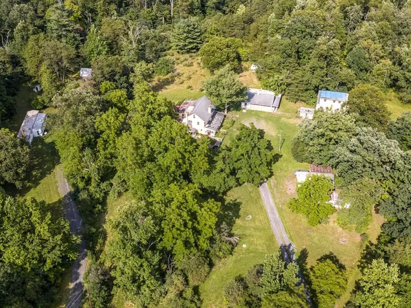 403 Perry Auger Rd, Upper Black Eddy, PA 18972