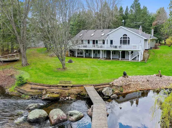 17218 E Circle Dr, Lakewood, WI 54138