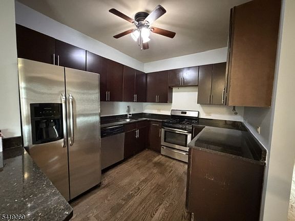 2nd image of 105 107 Broad Street